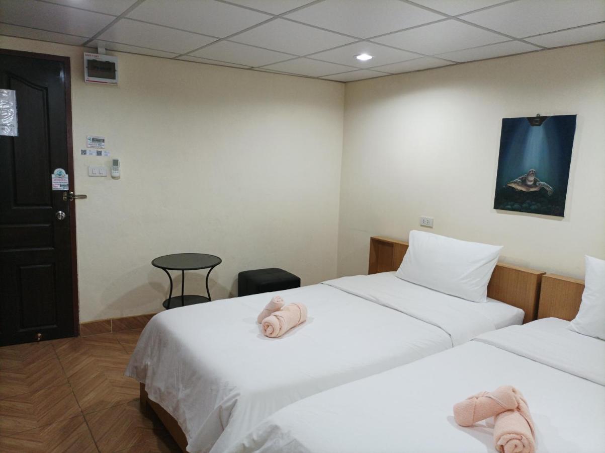 Double D Rooms & Cafe Bangkok Ngoại thất bức ảnh