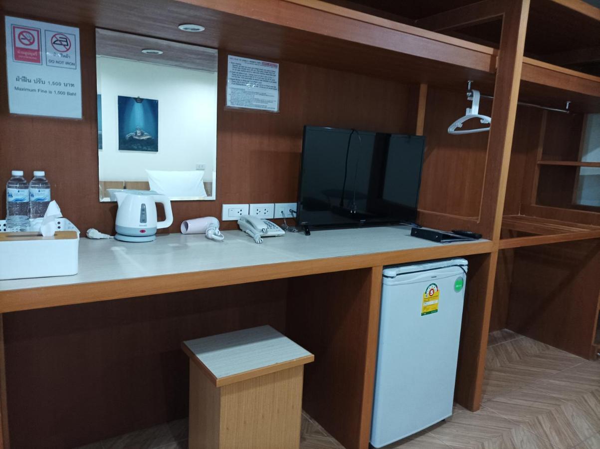 Double D Rooms & Cafe Bangkok Ngoại thất bức ảnh