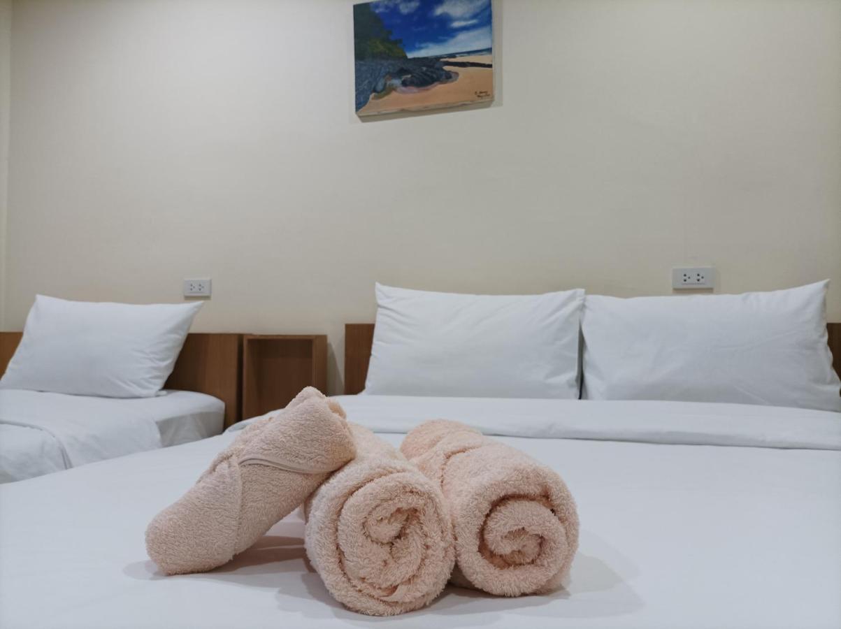 Double D Rooms & Cafe Bangkok Ngoại thất bức ảnh