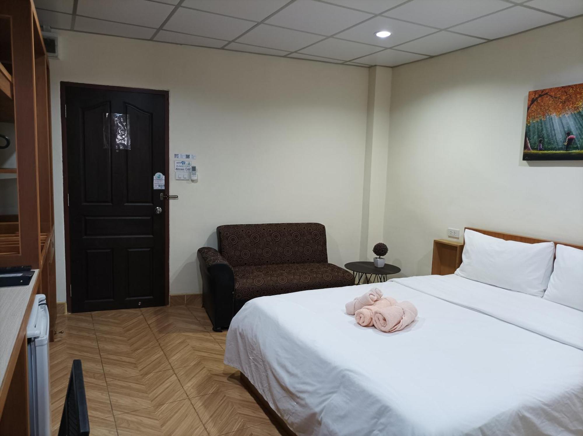 Double D Rooms & Cafe Bangkok Ngoại thất bức ảnh