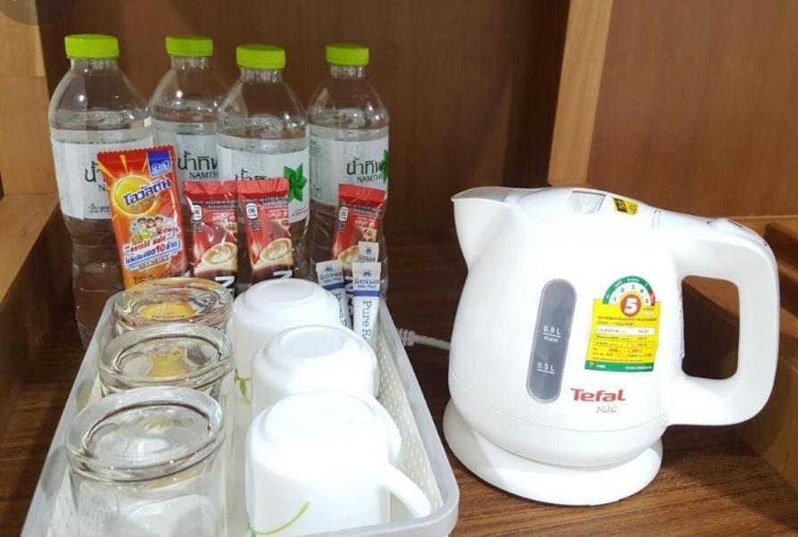 Double D Rooms & Cafe Bangkok Ngoại thất bức ảnh