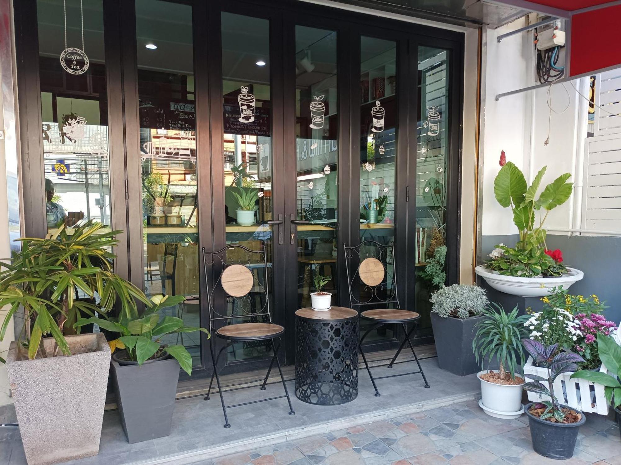 Double D Rooms & Cafe Bangkok Ngoại thất bức ảnh