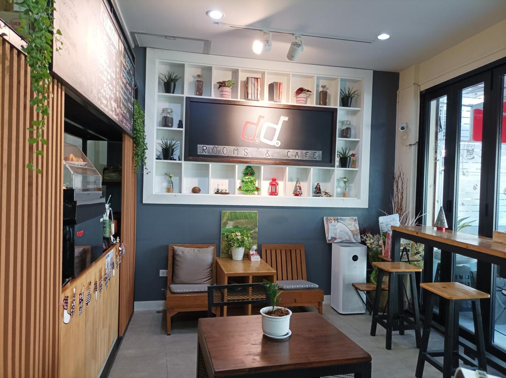 Double D Rooms & Cafe Bangkok Ngoại thất bức ảnh