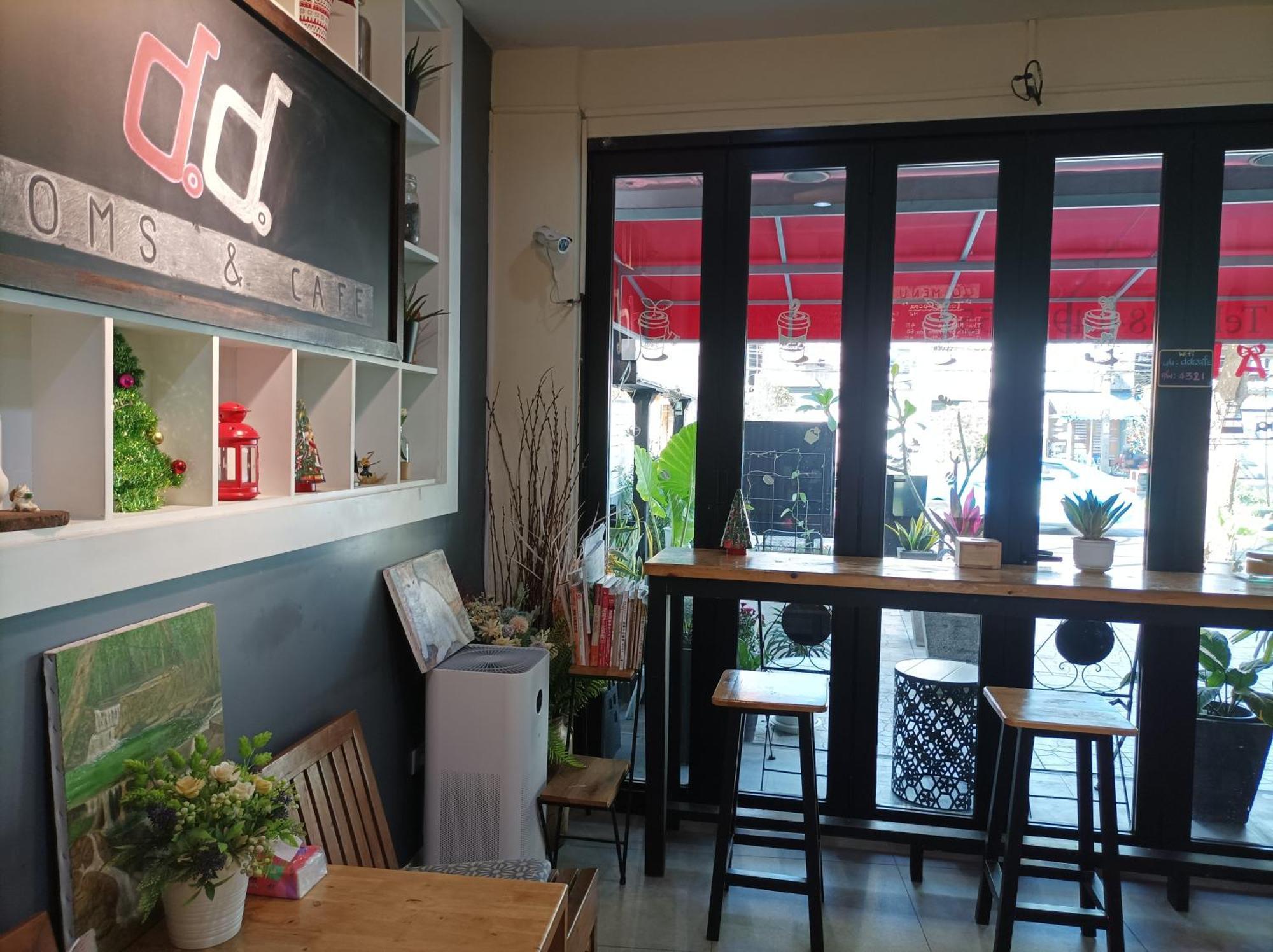 Double D Rooms & Cafe Bangkok Ngoại thất bức ảnh