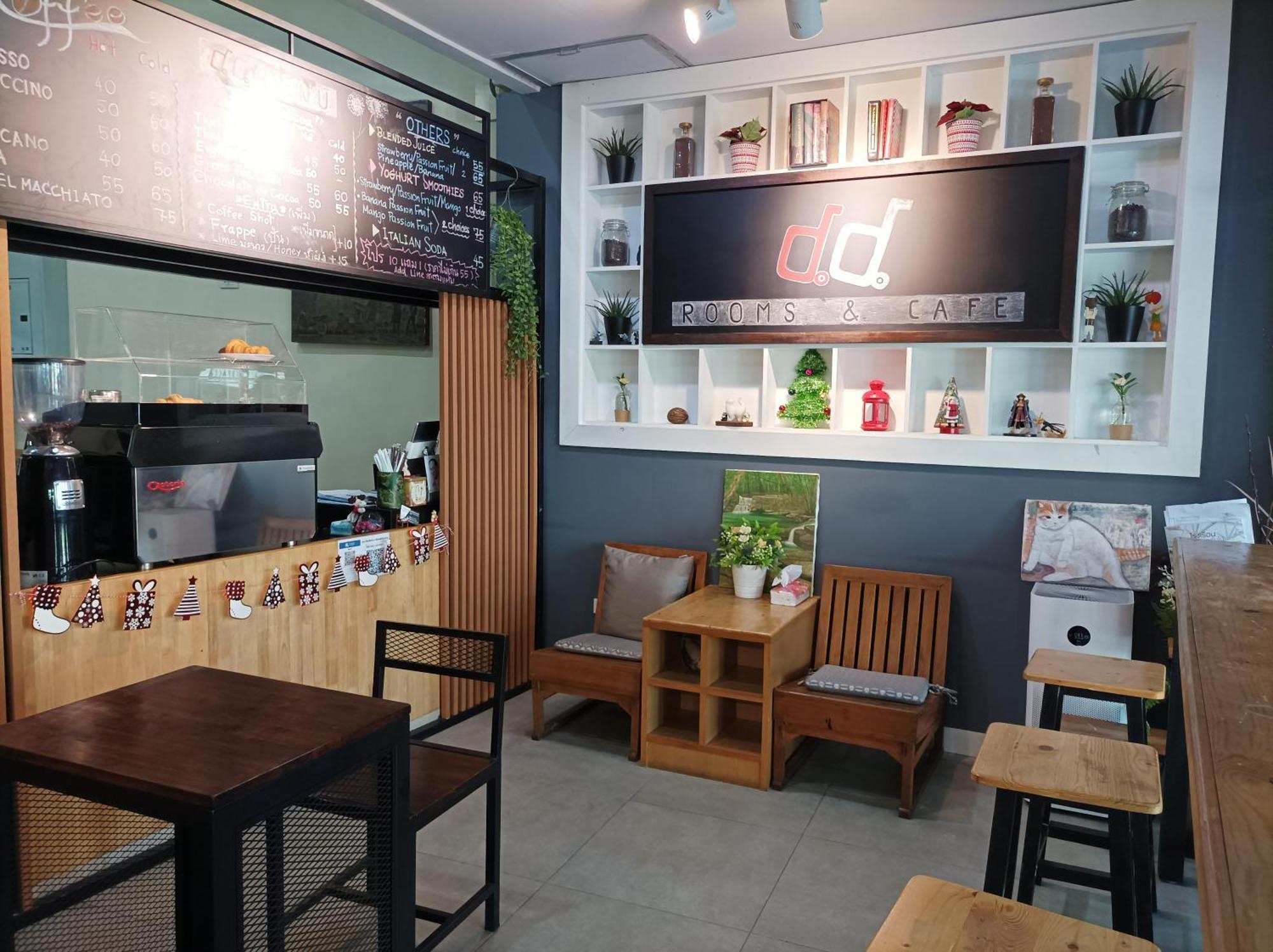 Double D Rooms & Cafe Bangkok Ngoại thất bức ảnh