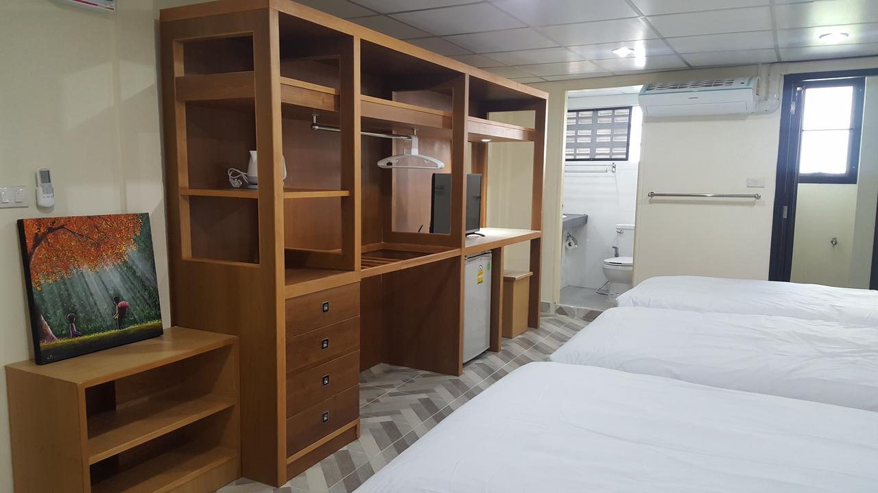 Double D Rooms & Cafe Bangkok Ngoại thất bức ảnh
