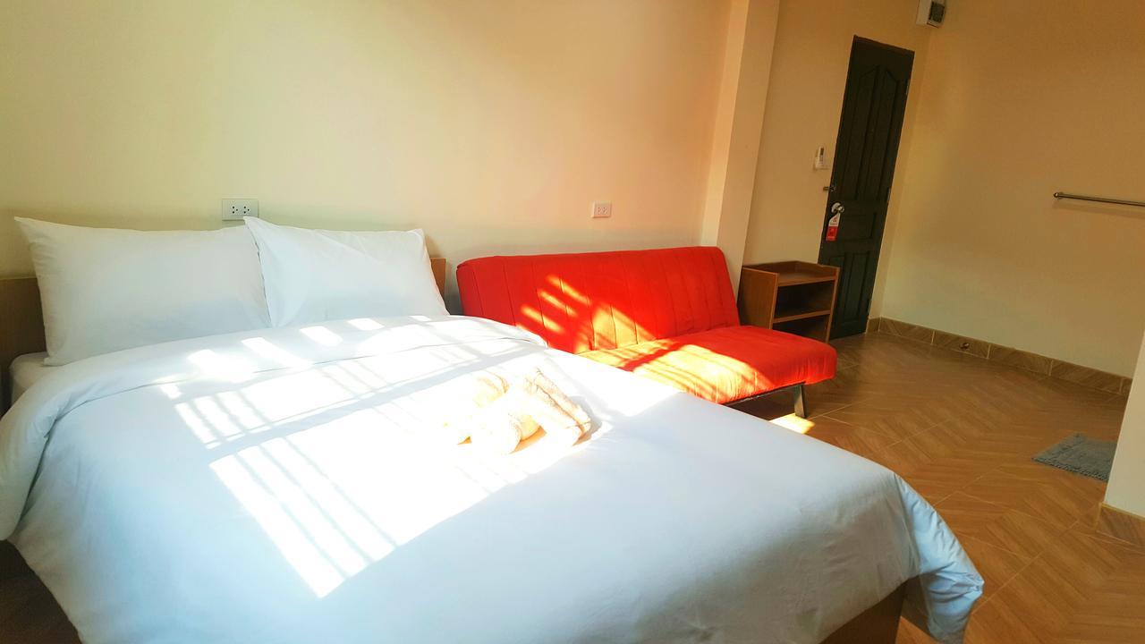 Double D Rooms & Cafe Bangkok Ngoại thất bức ảnh