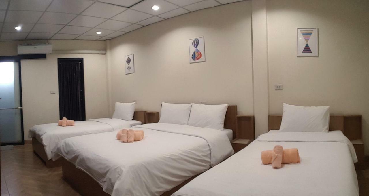 Double D Rooms & Cafe Bangkok Ngoại thất bức ảnh
