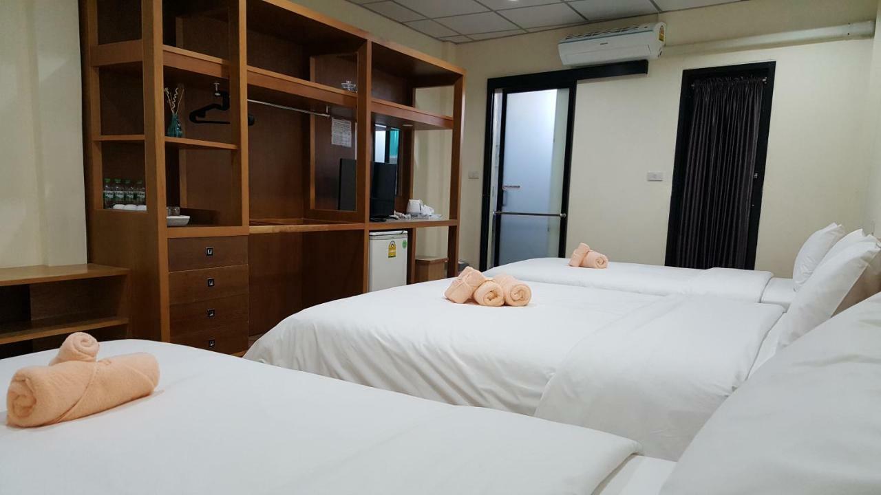 Double D Rooms & Cafe Bangkok Ngoại thất bức ảnh
